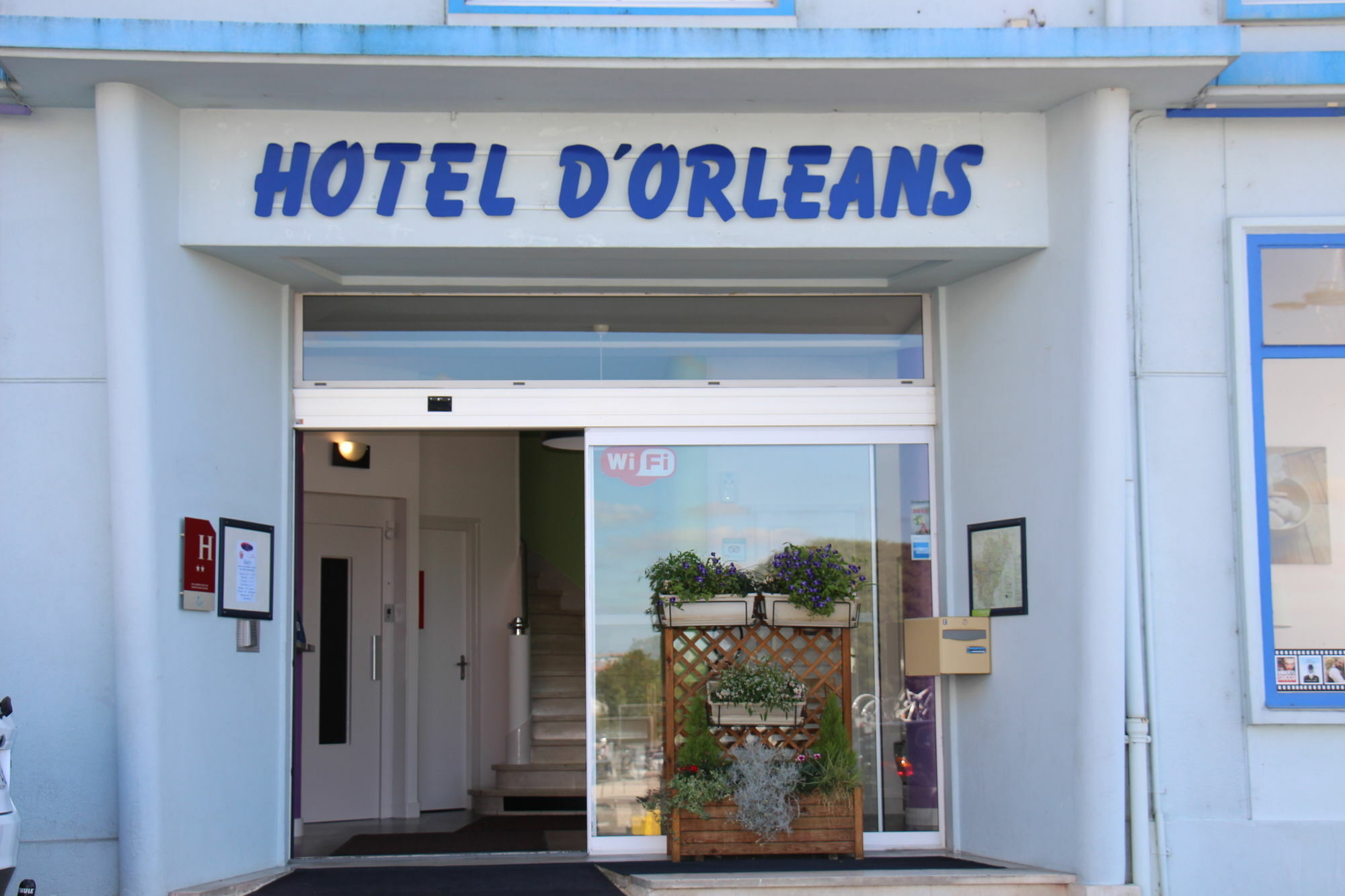 أنغوليم Hotel D'Orleans المظهر الخارجي الصورة